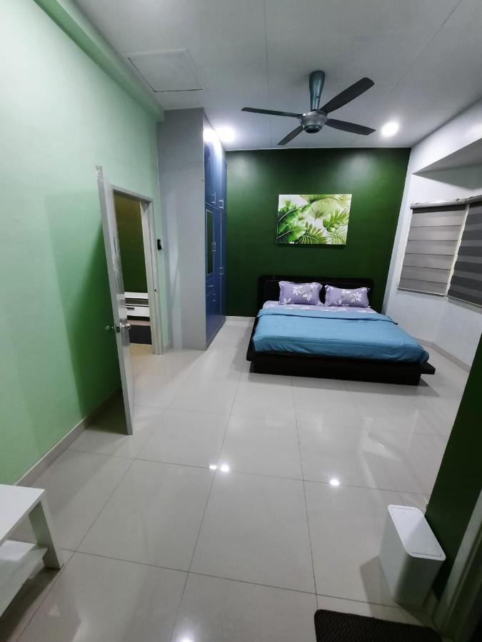 Homestay Dr. Z Кланг Екстер'єр фото